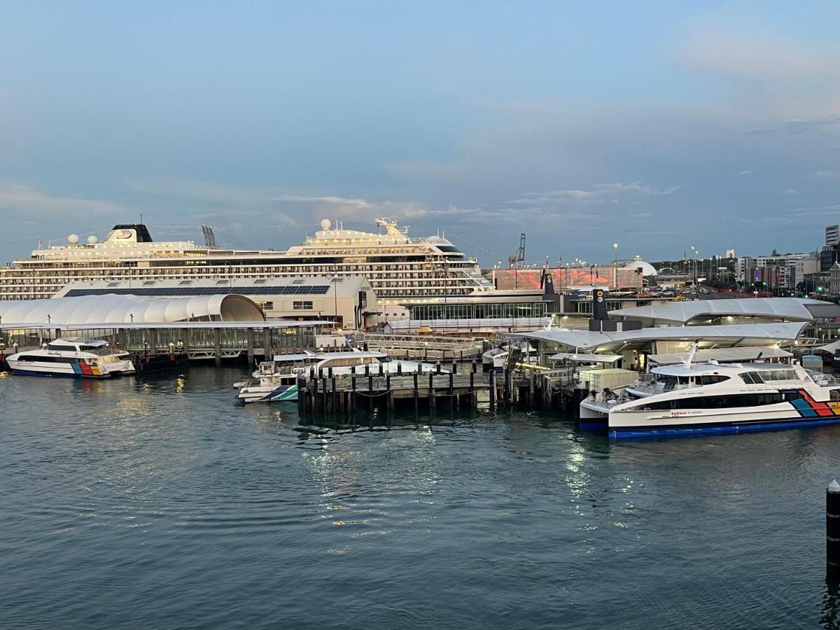 Luxury Apartment - Parking - Hot Tub - Stunning Views Auckland Eksteriør billede