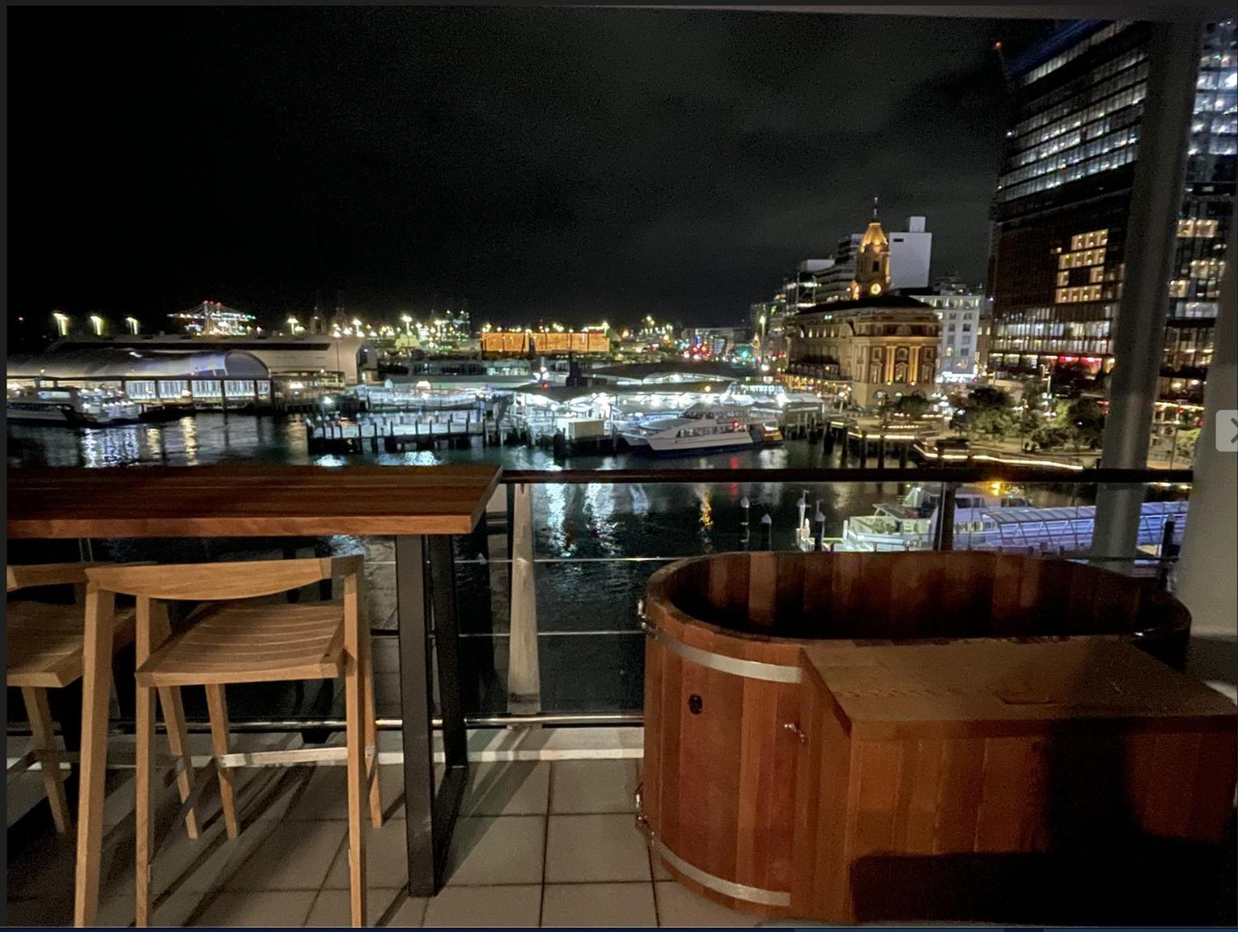 Luxury Apartment - Parking - Hot Tub - Stunning Views Auckland Eksteriør billede